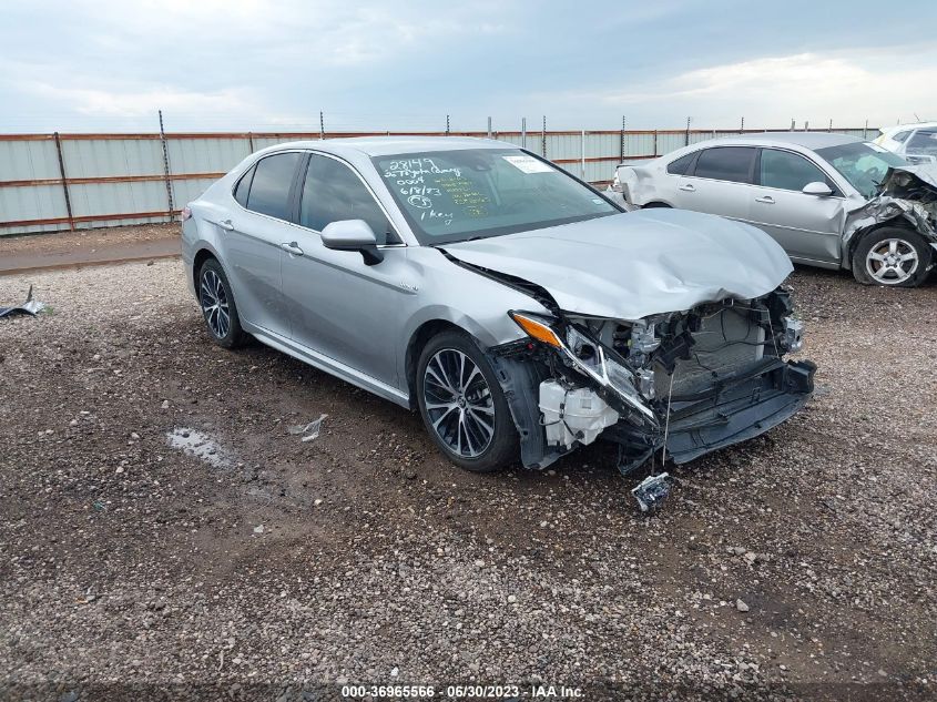 2020 TOYOTA CAMRY SE HYBRID