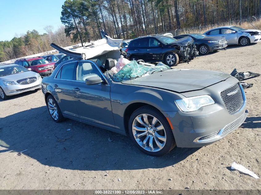 2017 CHRYSLER 300 LIMITED