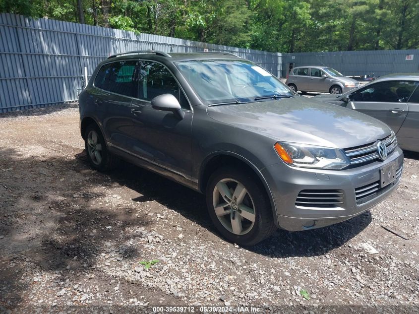 2011 VOLKSWAGEN TOUAREG VR6 LUX