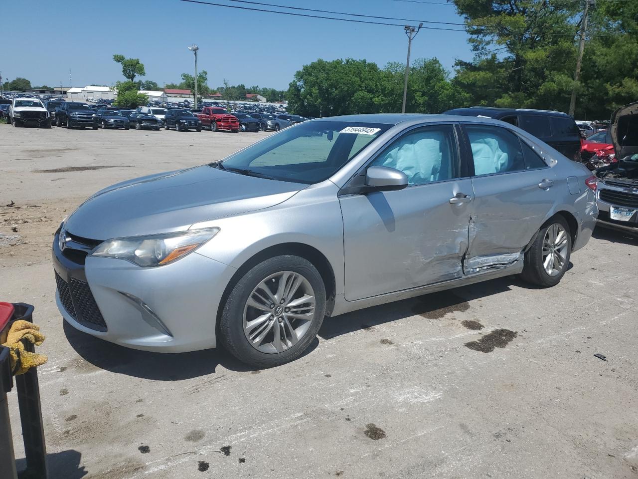 2016 TOYOTA CAMRY LE