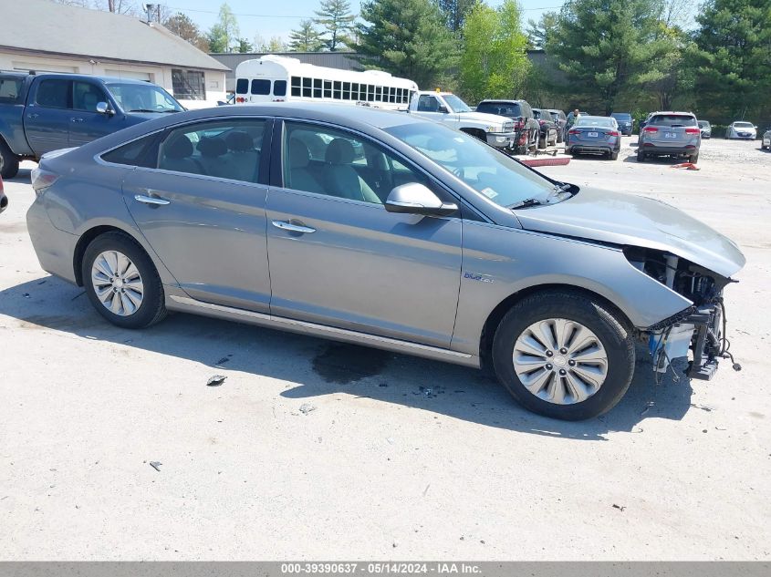 2017 HYUNDAI SONATA HYBRID SE