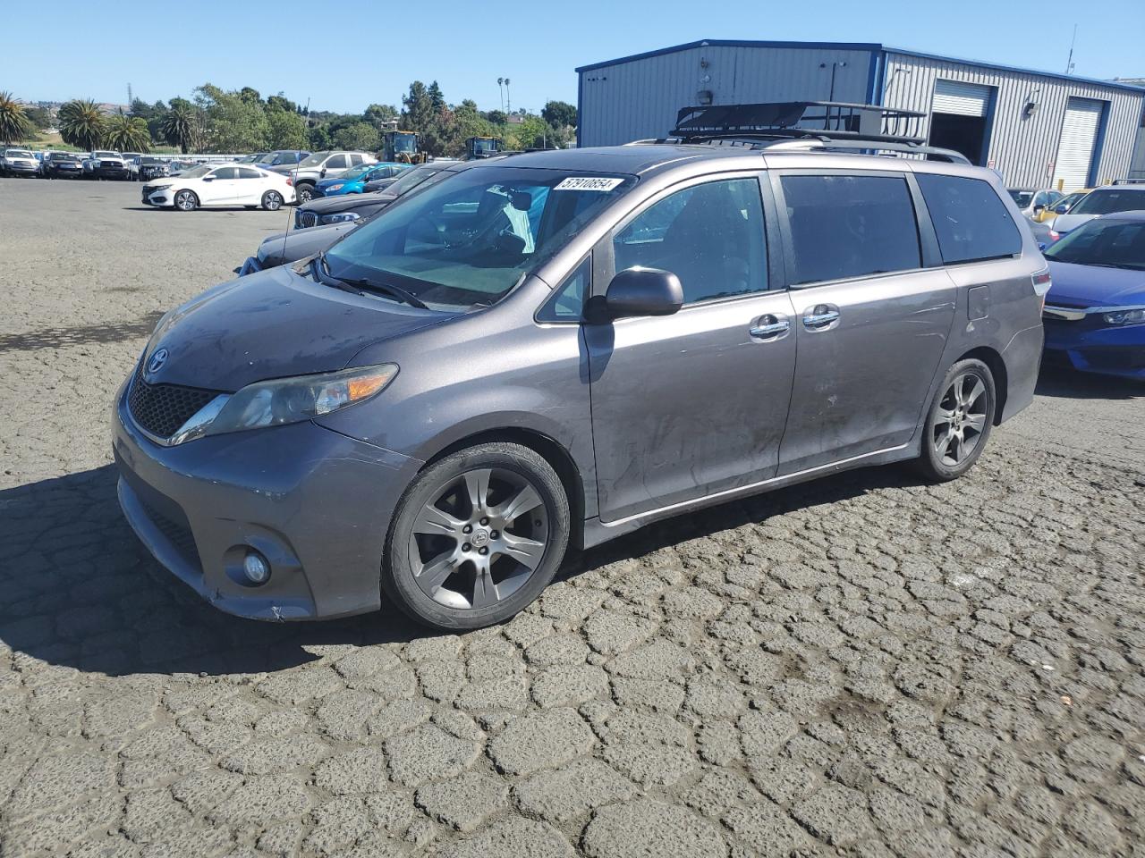 2014 TOYOTA SIENNA SPORT