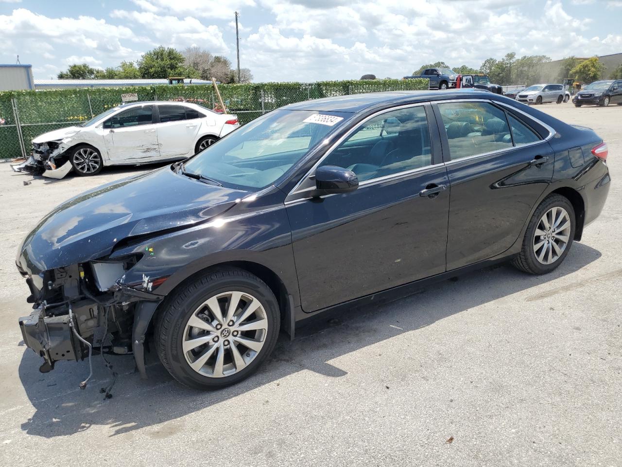 2016 TOYOTA CAMRY LE