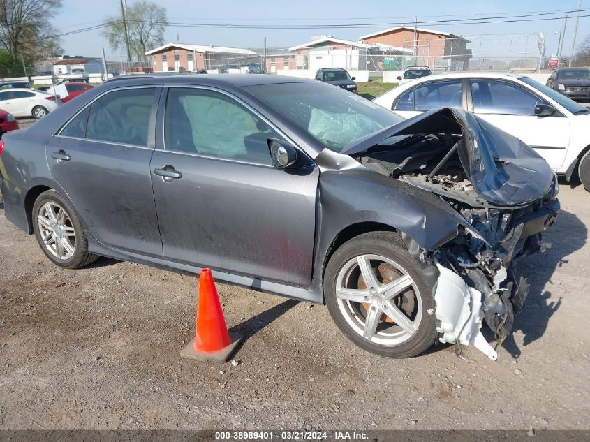 2014 TOYOTA CAMRY SE