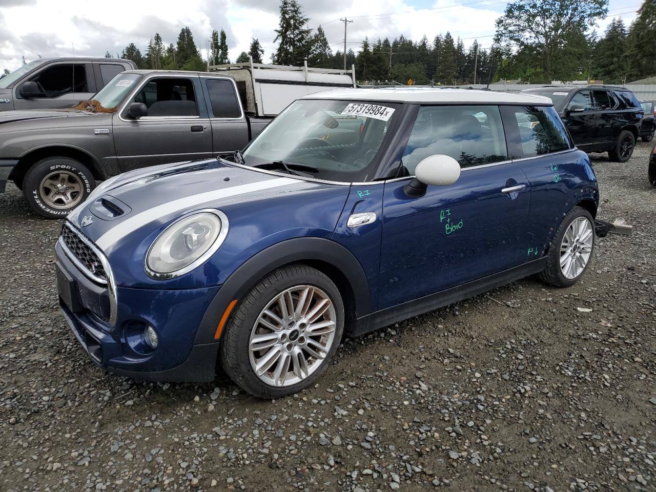 2015 MINI COOPER S