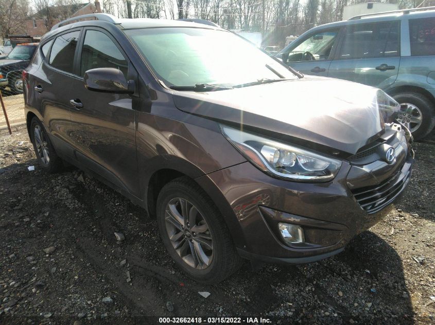 2015 HYUNDAI TUCSON SE