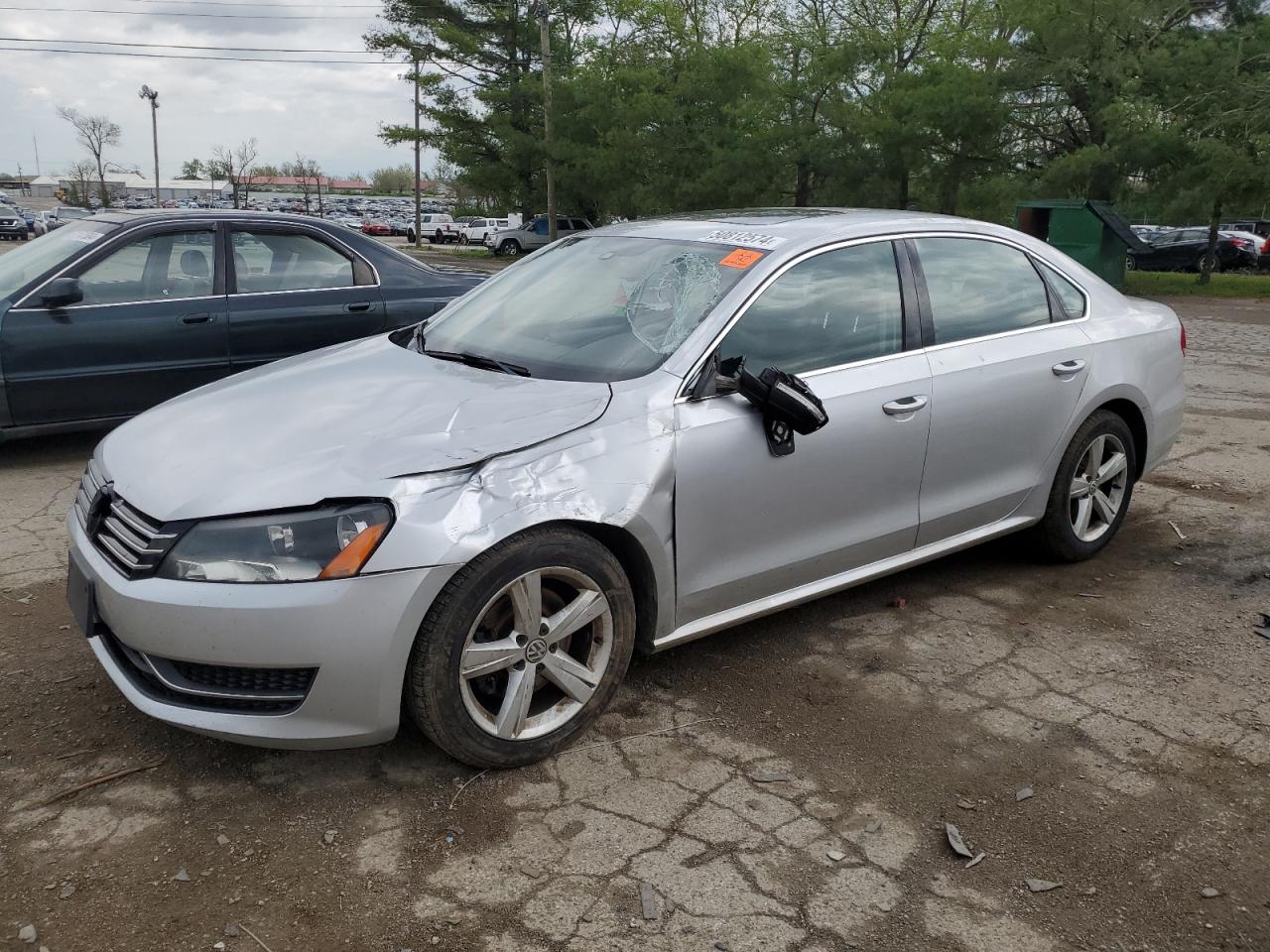 2013 VOLKSWAGEN PASSAT SE