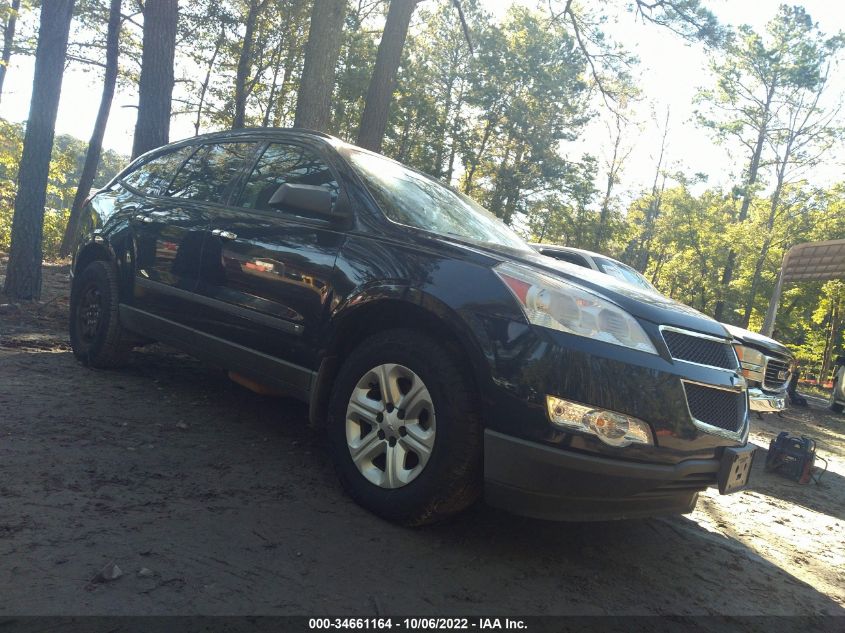 2010 CHEVROLET TRAVERSE LS