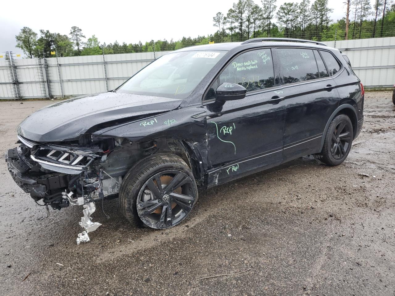 2023 VOLKSWAGEN TIGUAN SE R-LINE BLACK