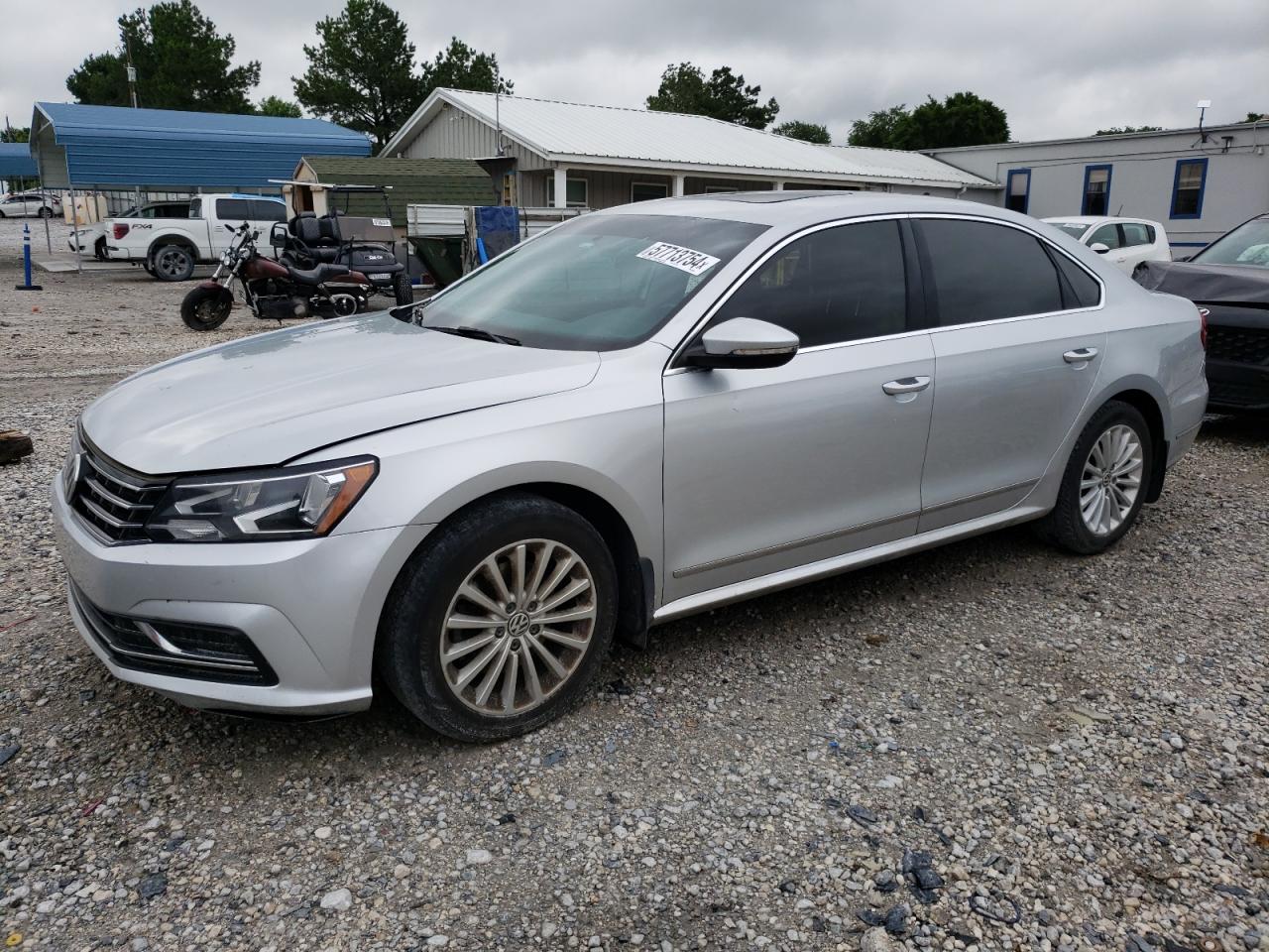 2017 VOLKSWAGEN PASSAT SE