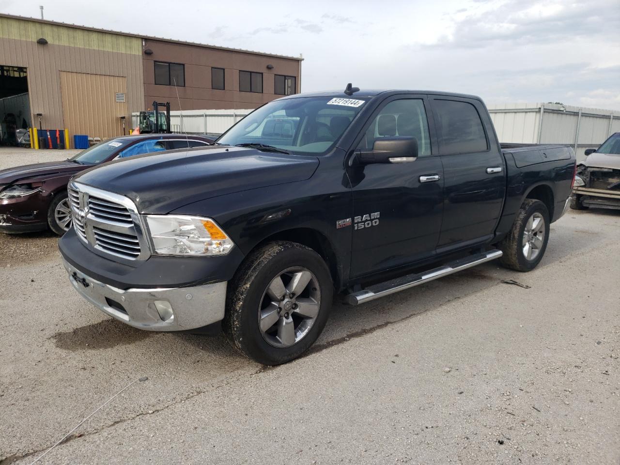 2016 RAM 1500 SLT