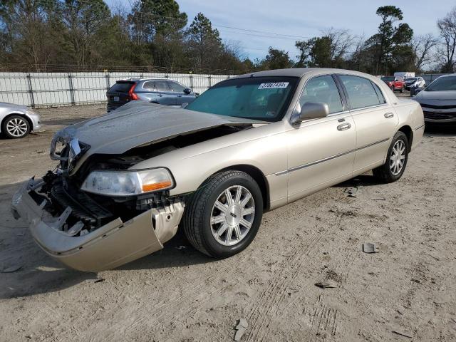 2011 LINCOLN TOWN CAR SIGNATURE LIMITED