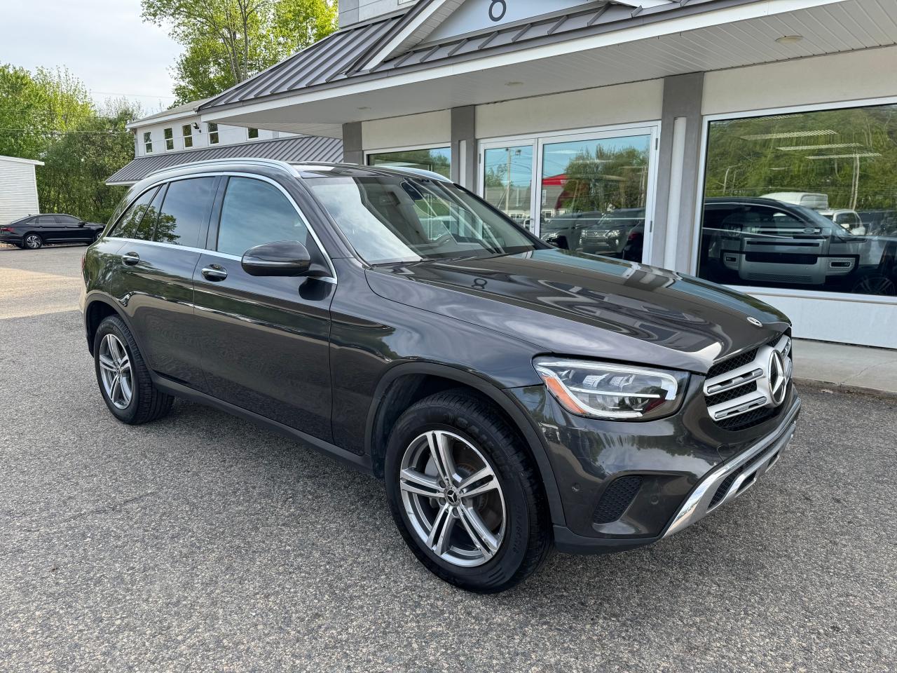 2021 MERCEDES-BENZ GLC 300