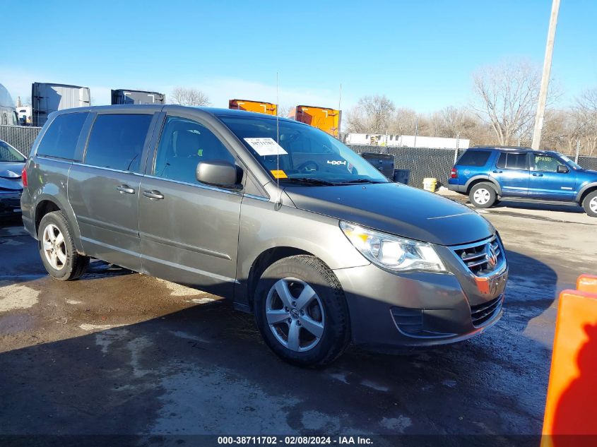 2010 VOLKSWAGEN ROUTAN SE