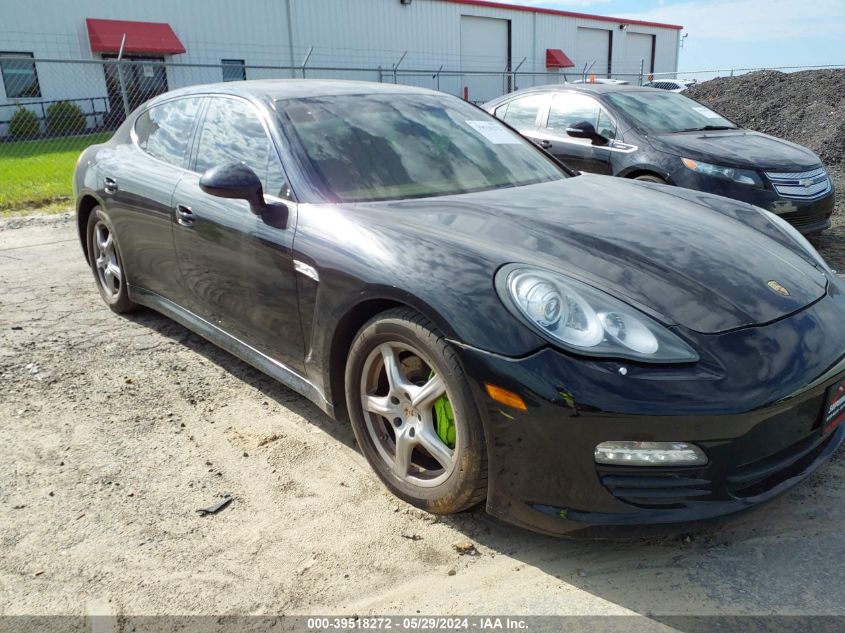 2011 PORSCHE PANAMERA 4