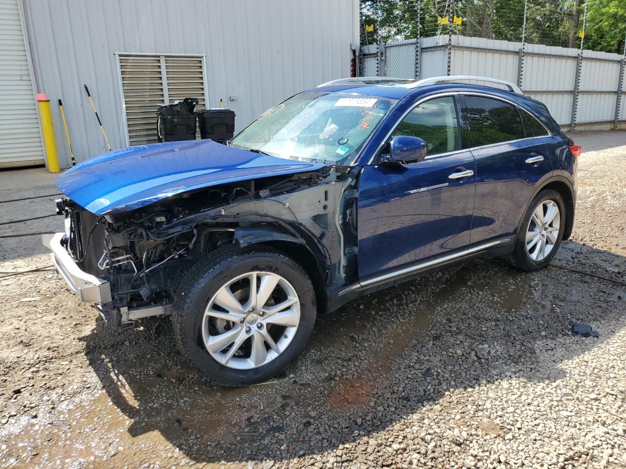 2016 INFINITI QX70