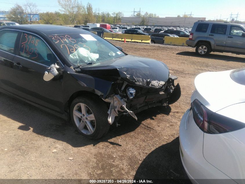 2012 TOYOTA CAMRY SE