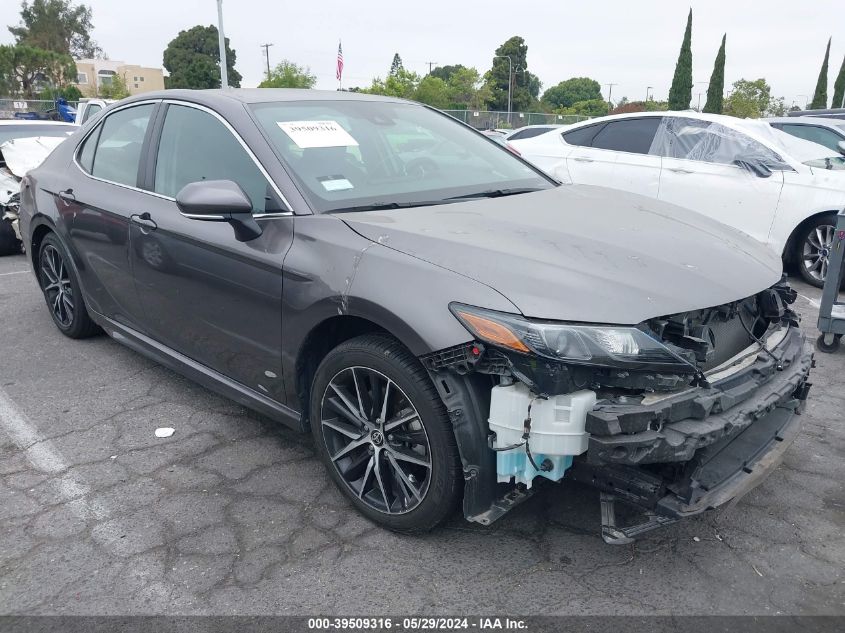 2022 TOYOTA CAMRY SE/SE NIGHTSHADE EDITION