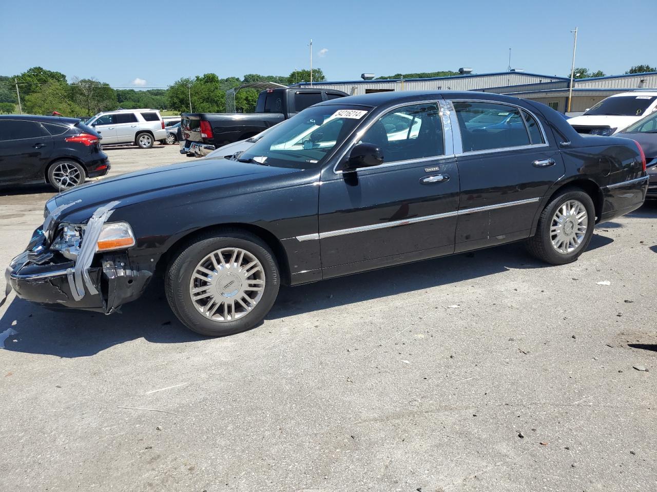 2011 LINCOLN TOWN CAR SIGNATURE LIMITED