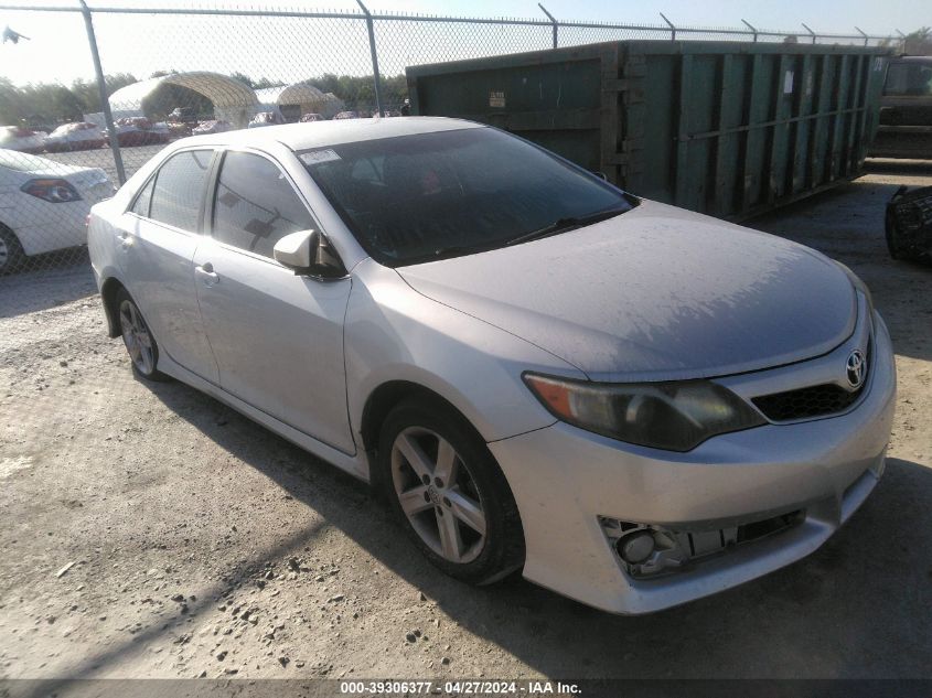 2014 TOYOTA CAMRY SE