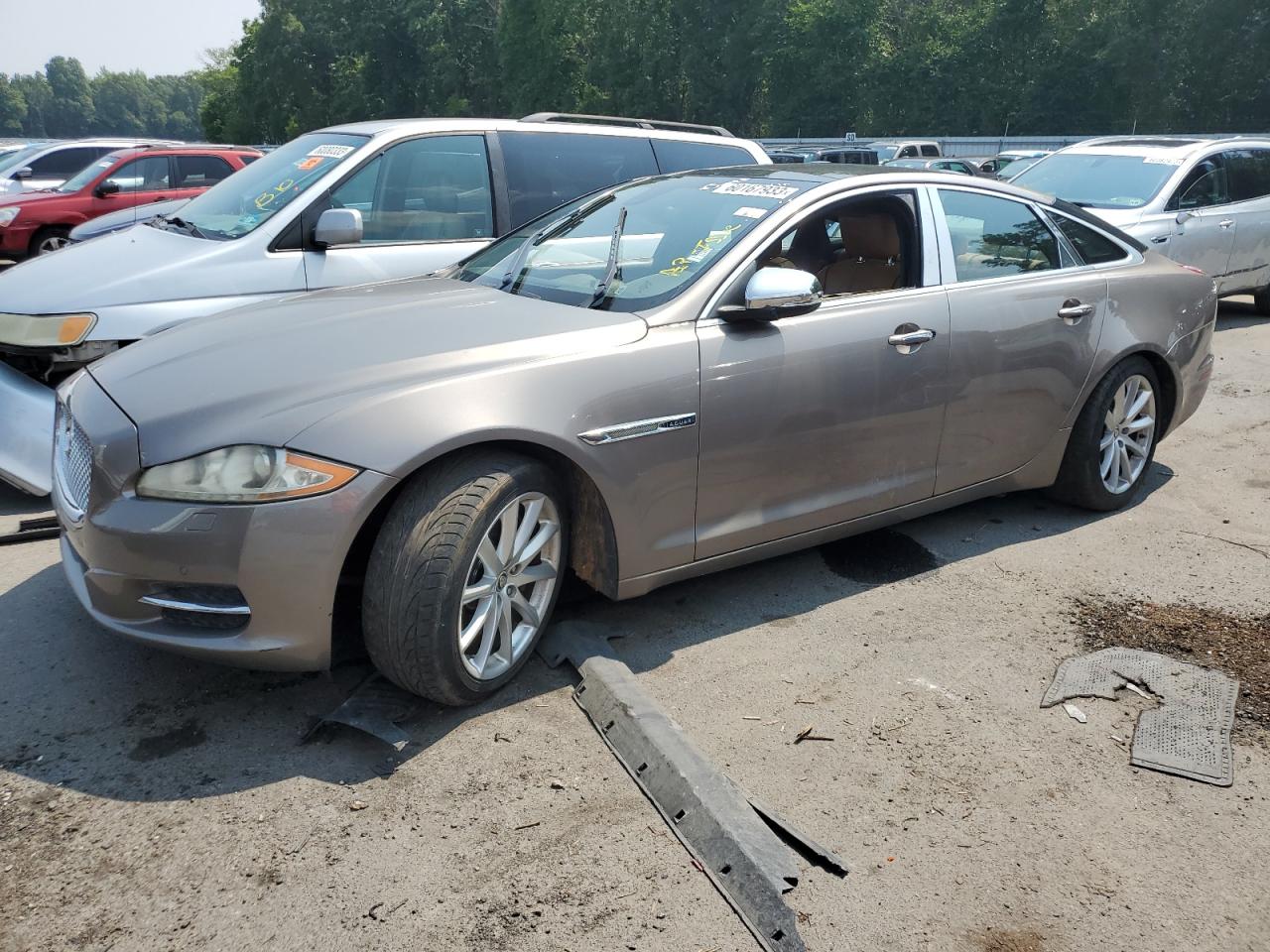 2011 JAGUAR XJ