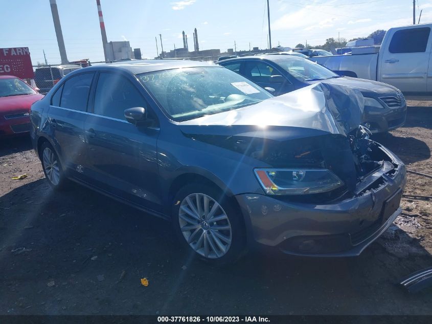 2013 VOLKSWAGEN JETTA 2.0L TDI