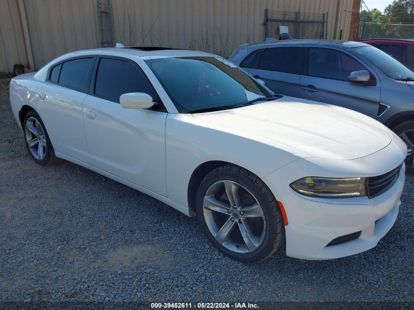 2017 DODGE CHARGER SXT