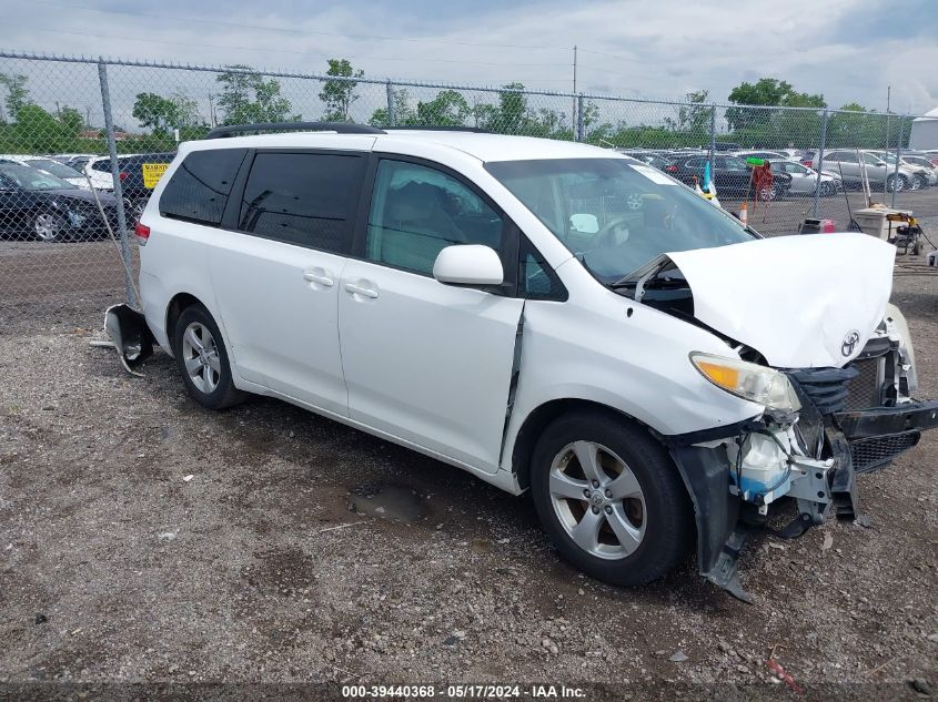 2011 TOYOTA SIENNA LE V6