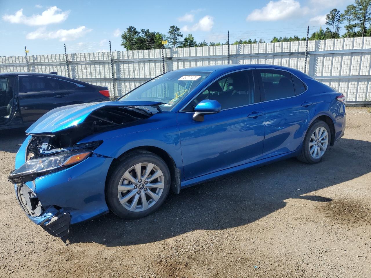 2020 TOYOTA CAMRY LE