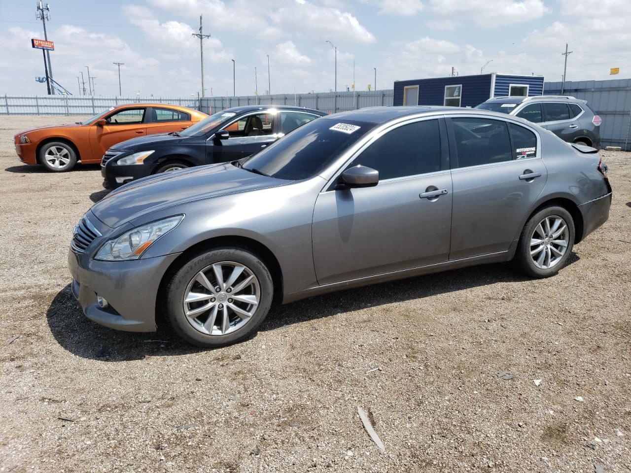 2013 INFINITI G37