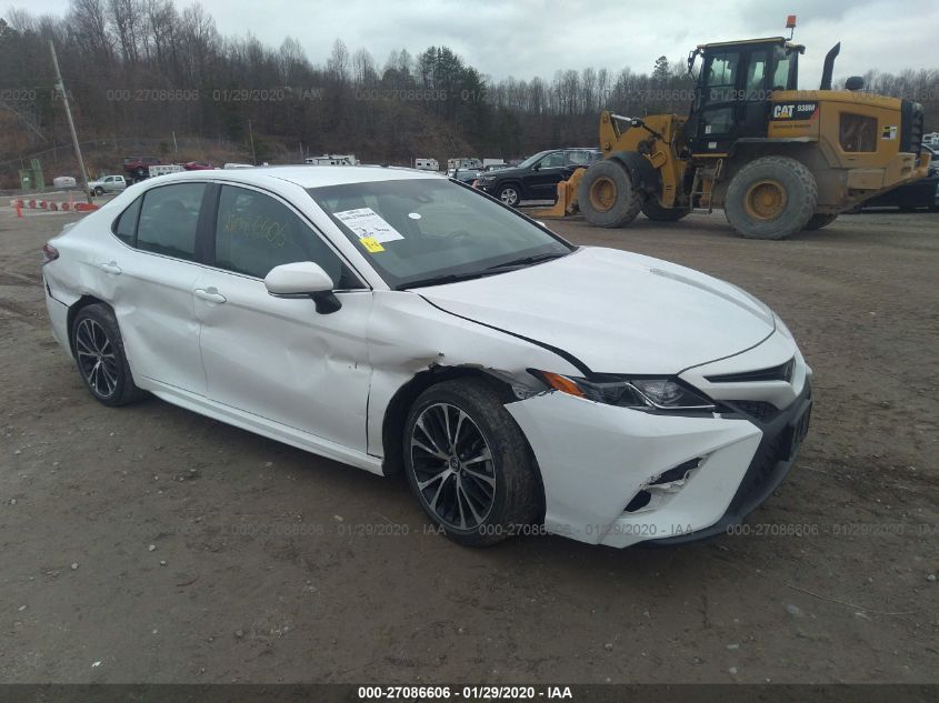 2018 TOYOTA CAMRY SE