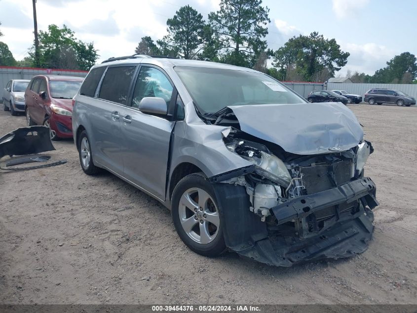 2017 TOYOTA SIENNA LE 8 PASSENGER