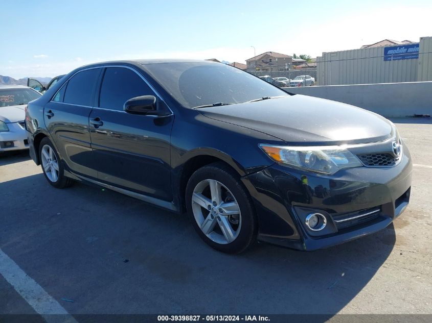 2014 TOYOTA CAMRY SE