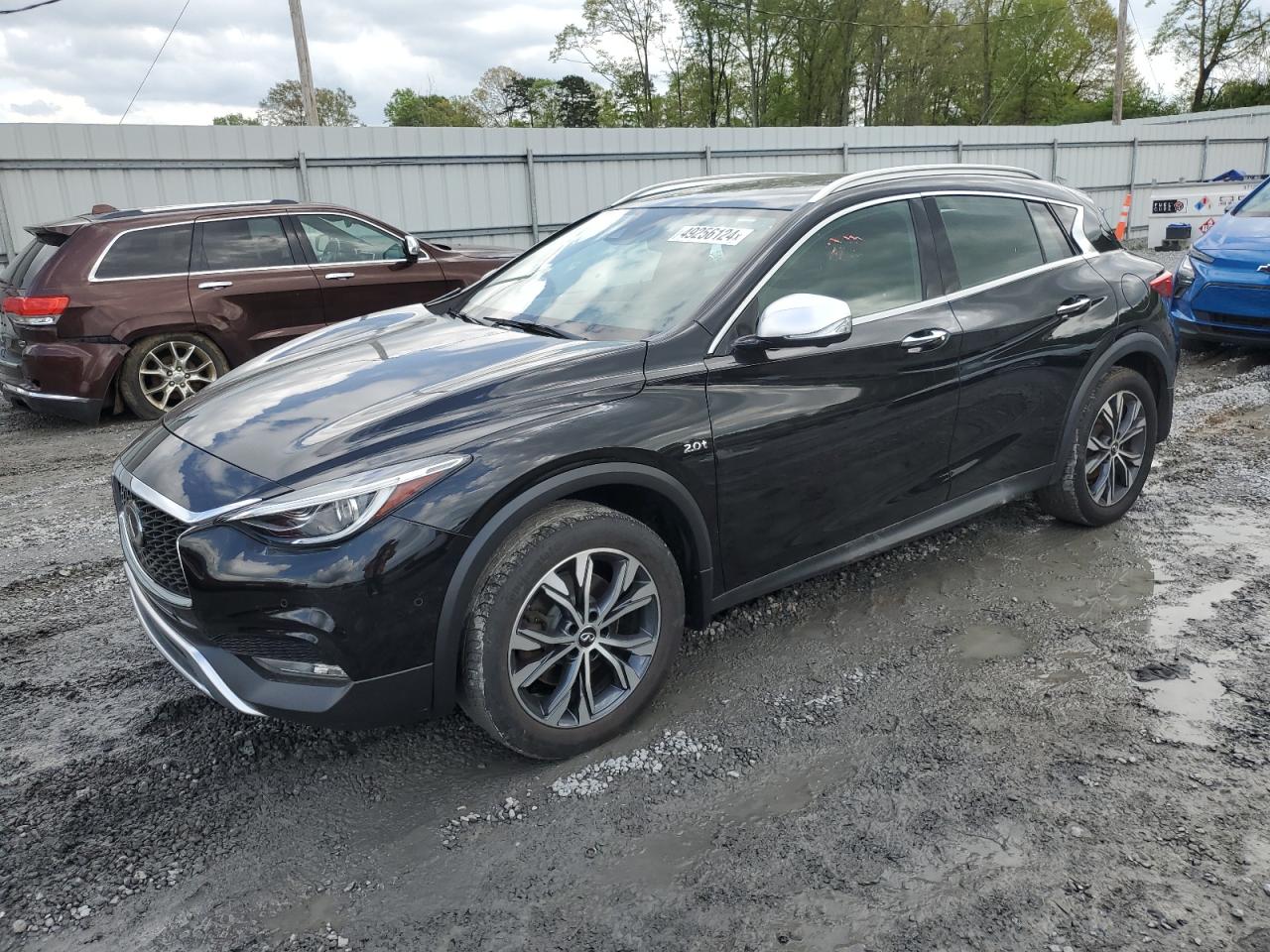 2017 INFINITI QX30 BASE