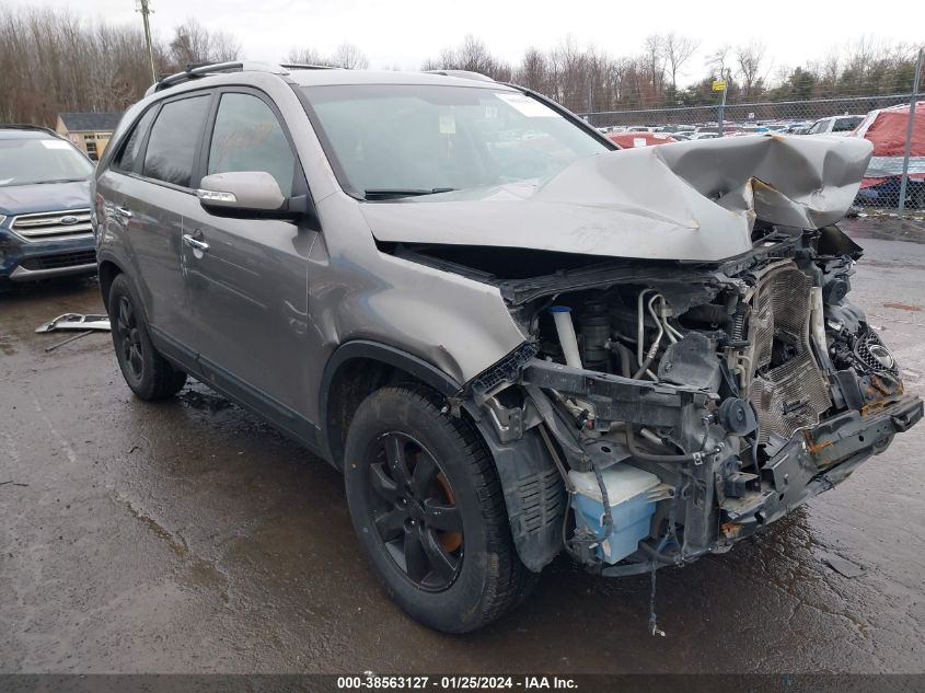 2013 KIA SORENTO LX