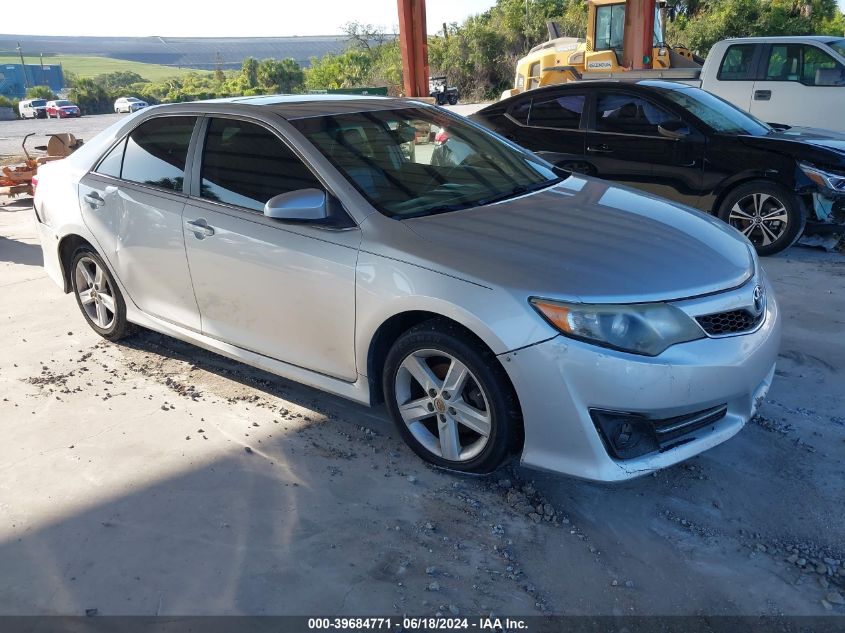 2014 TOYOTA CAMRY SE