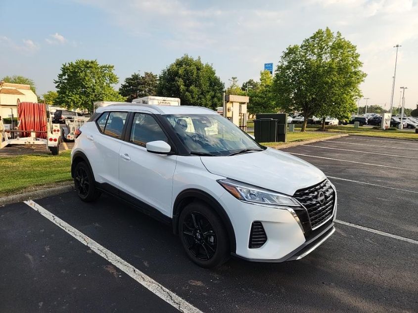 2023 NISSAN KICKS SV