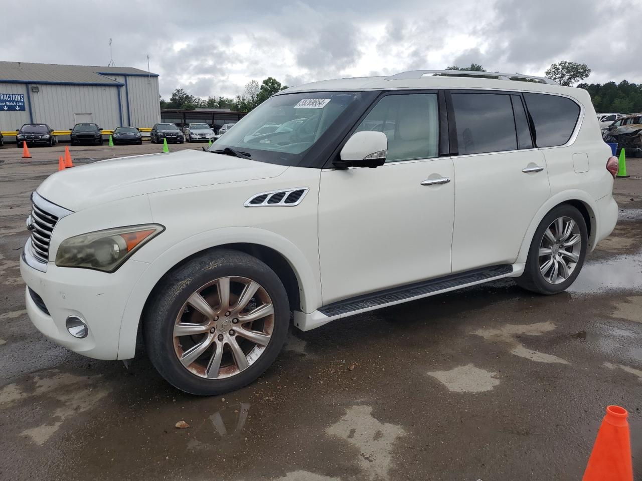 2011 INFINITI QX56