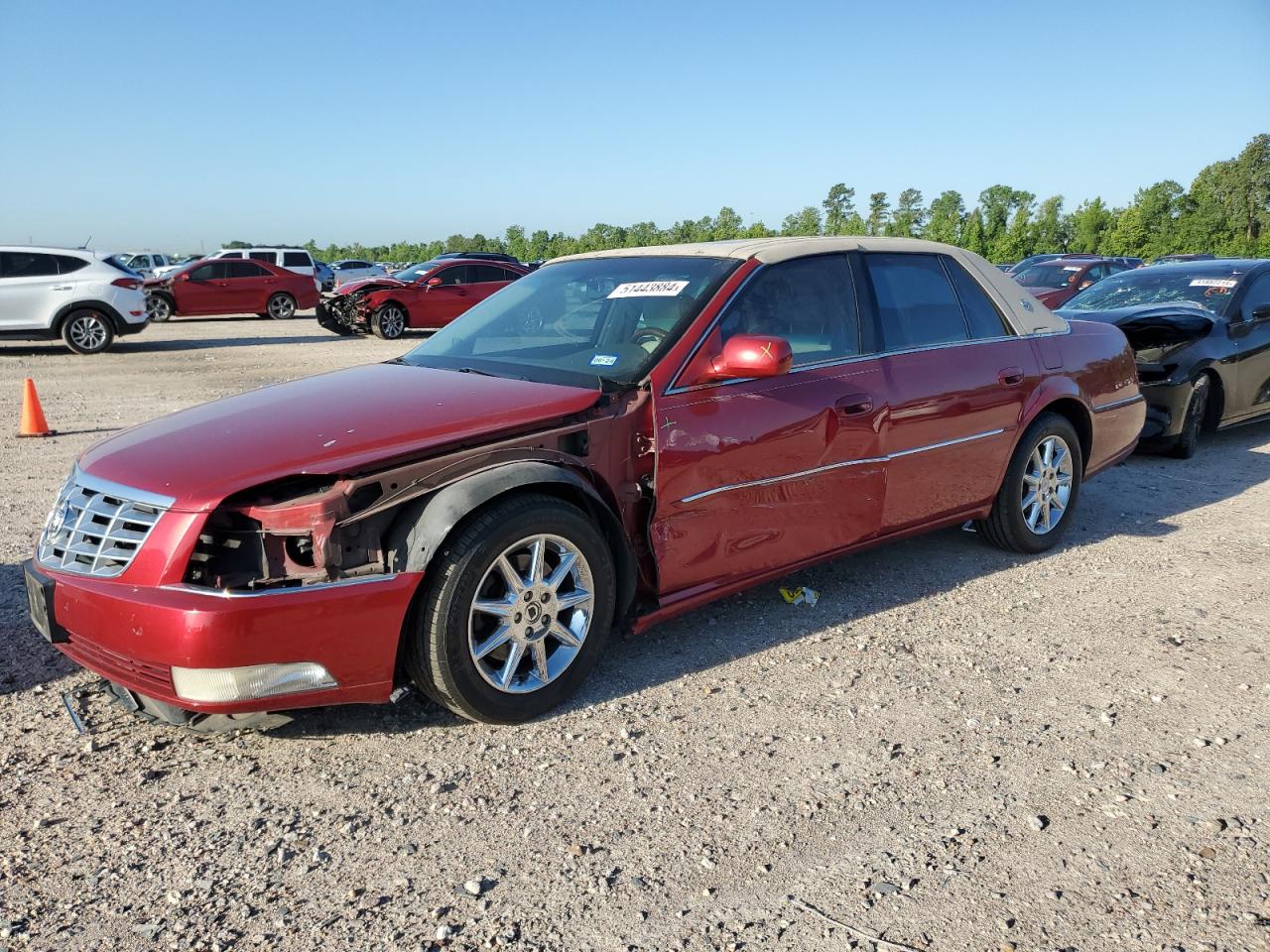 2011 CADILLAC DTS LUXURY COLLECTION