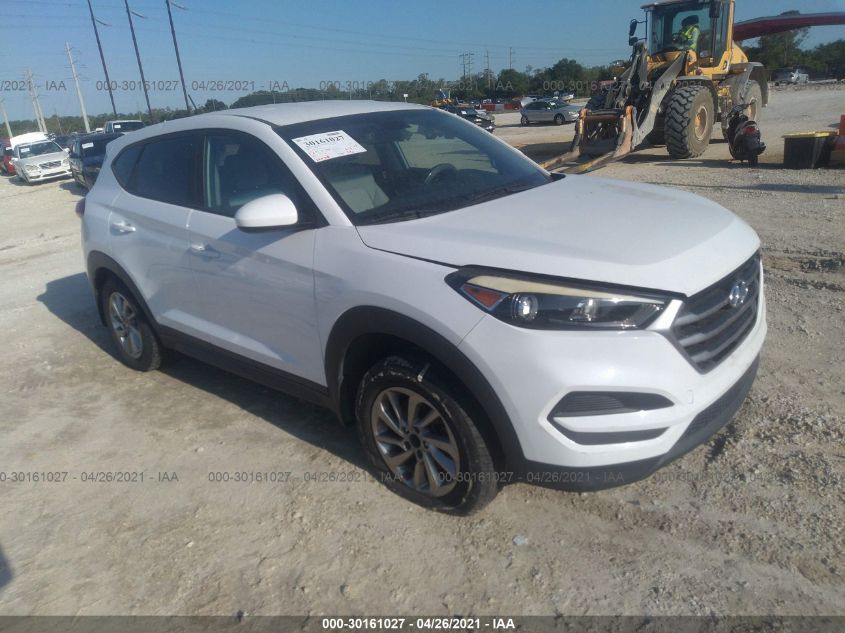 2017 HYUNDAI TUCSON SE