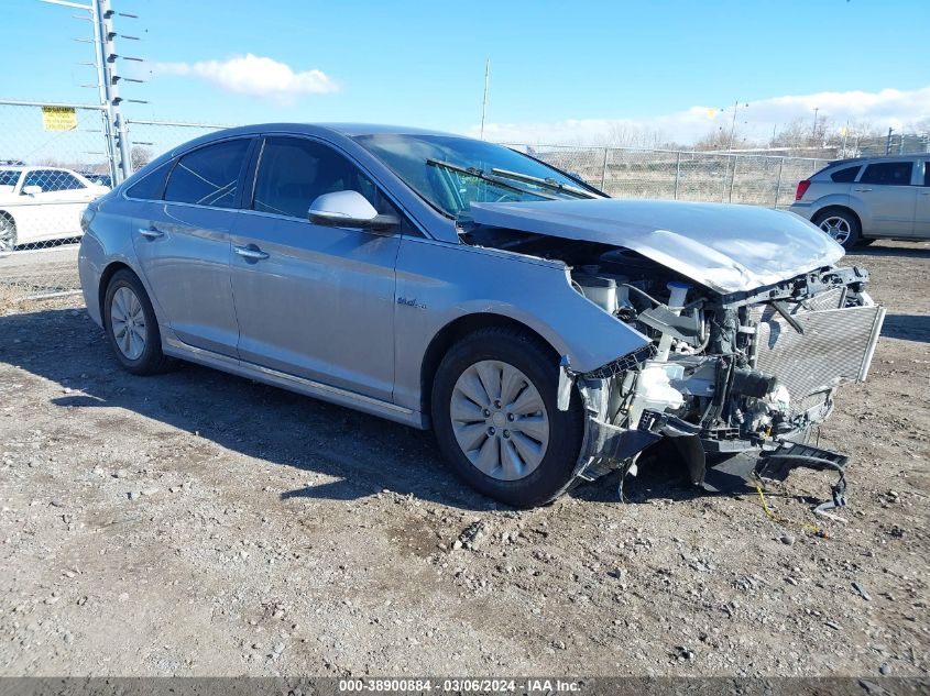 2017 HYUNDAI SONATA HYBRID SE