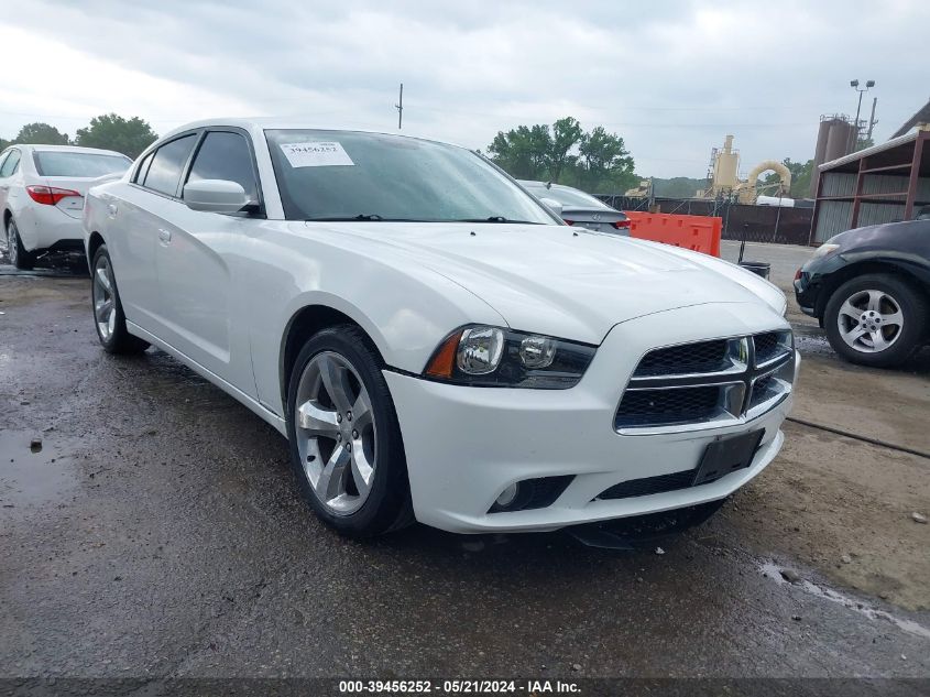 2013 DODGE CHARGER SXT