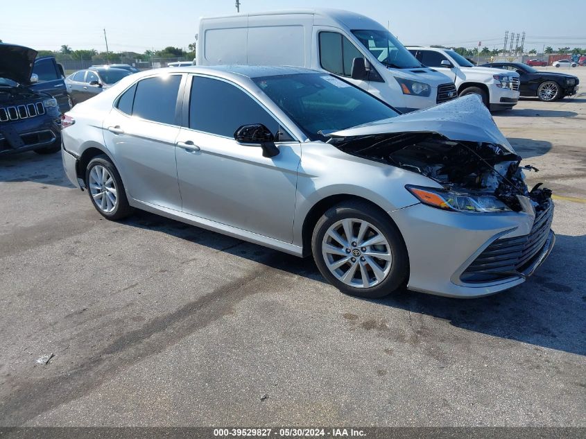 2022 TOYOTA CAMRY LE