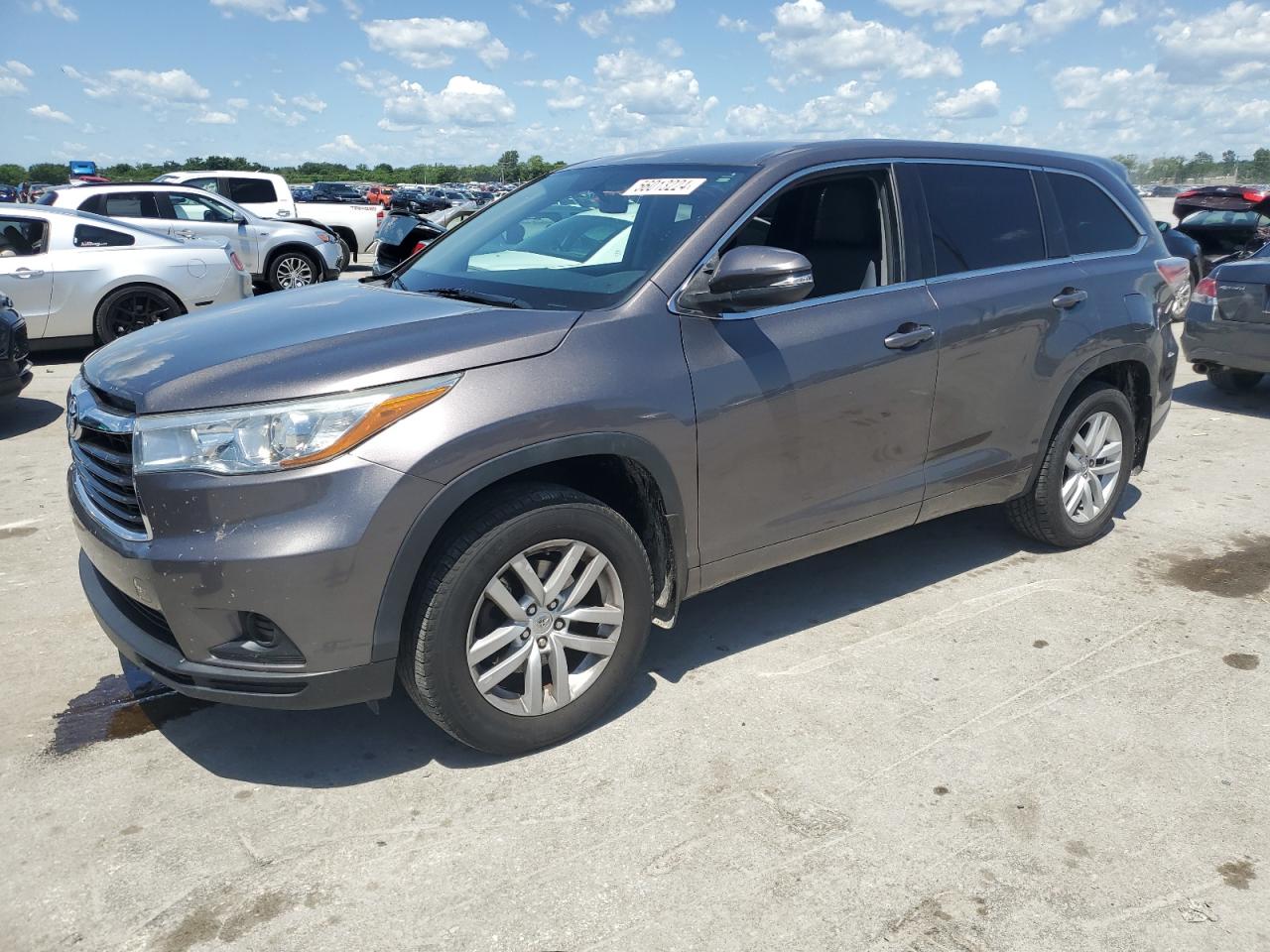 2015 TOYOTA HIGHLANDER LE