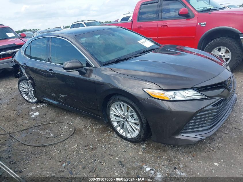 2019 TOYOTA CAMRY XLE