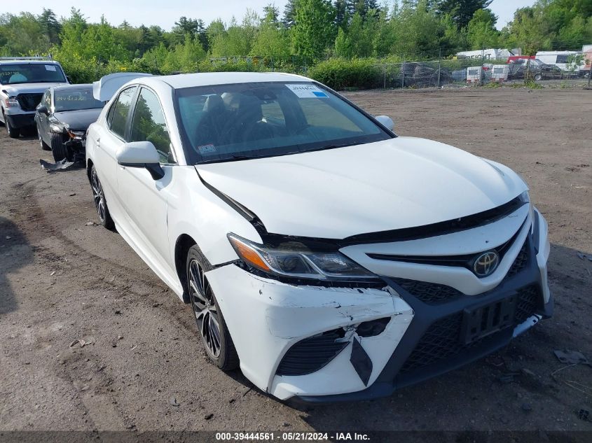 2018 TOYOTA CAMRY SE