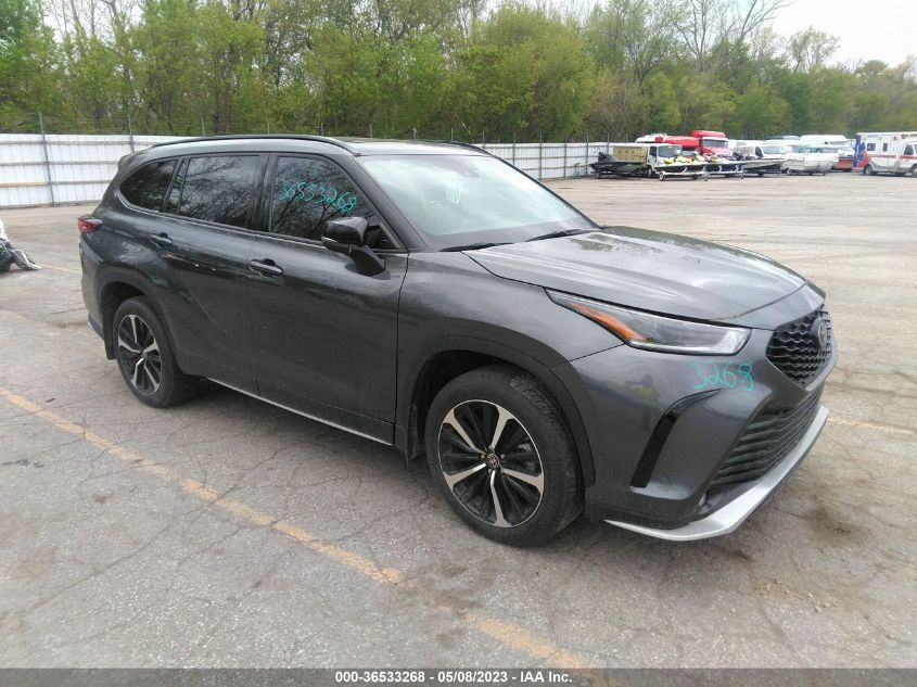 2021 TOYOTA HIGHLANDER XSE