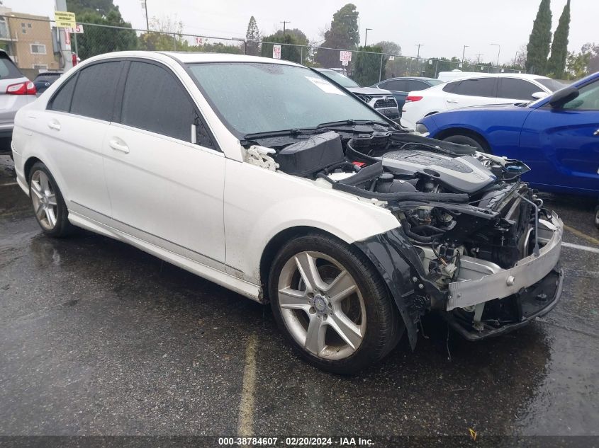 2011 MERCEDES-BENZ C 300 LUXURY/SPORT