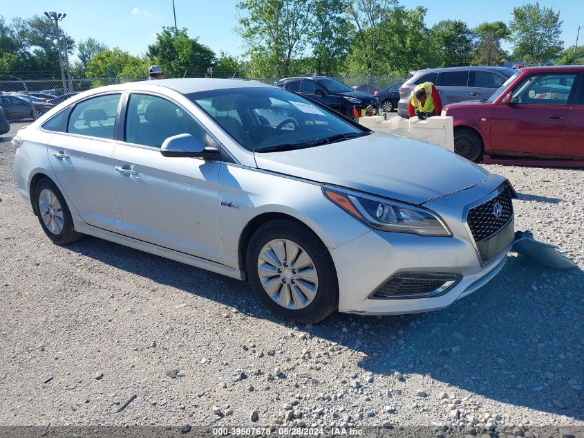 2016 HYUNDAI SONATA HYBRID SE