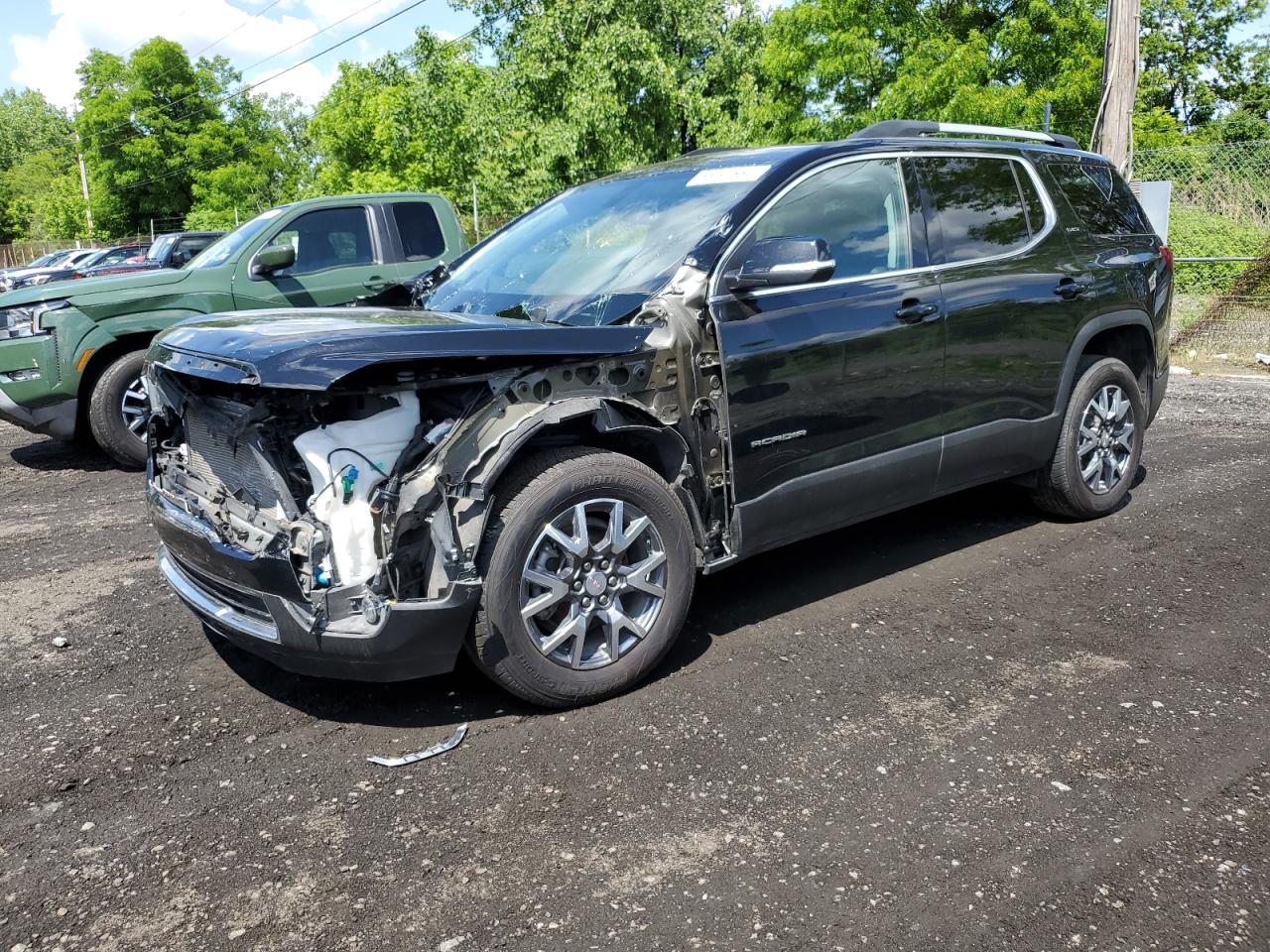 2023 GMC ACADIA SLT